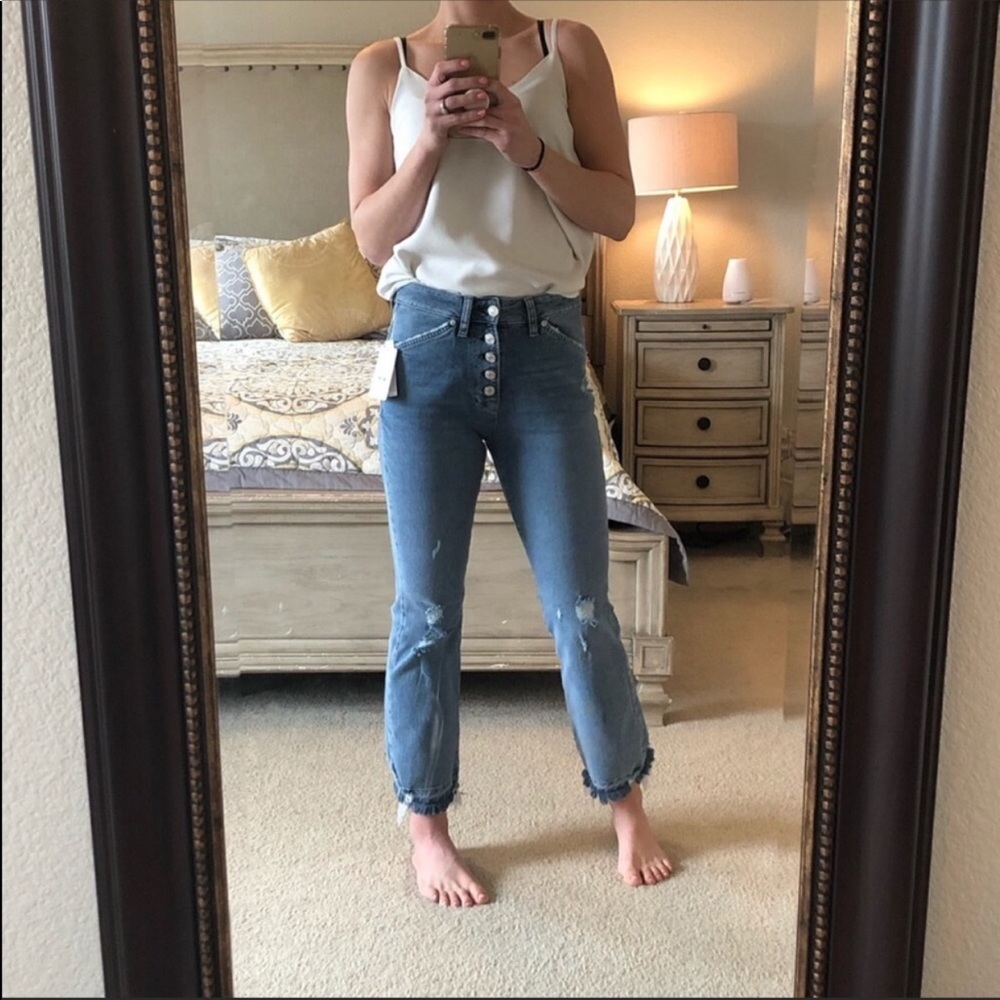 We The Free High Rise Button fly frayed hem jeans - Picture 7 of 8